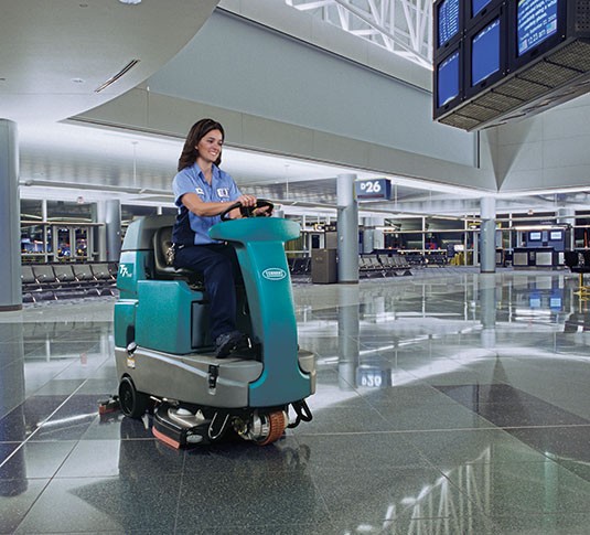 T7+ Ride-On Floor Scrubber-Dryer alt 6